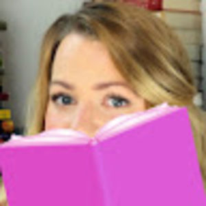 Meet your Posher, Eva's booknook
